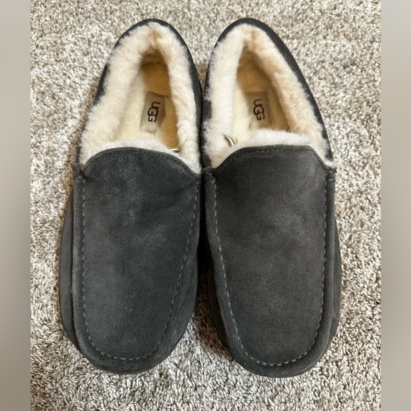 UGG Ascot Suede Driving Moccasins Slippers Gray Grey Style 1101110 Men’s 10
